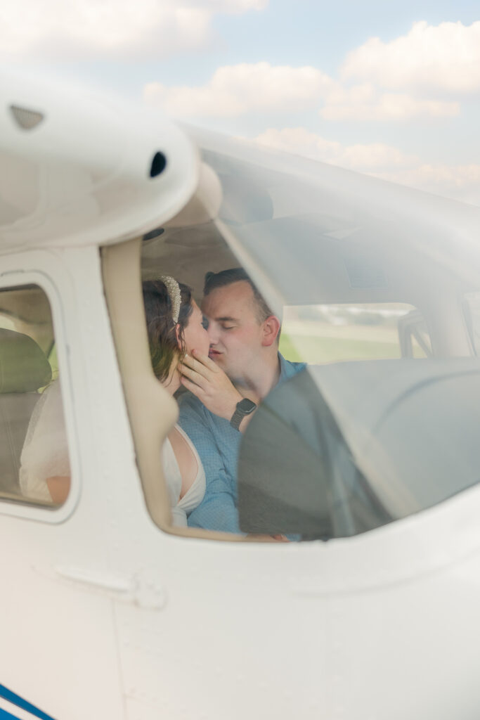 airplane engagement session