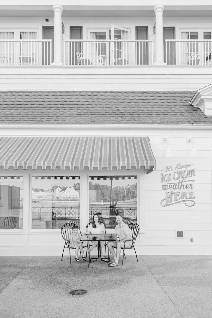 ice cream restaurant at disney boardwalk resort